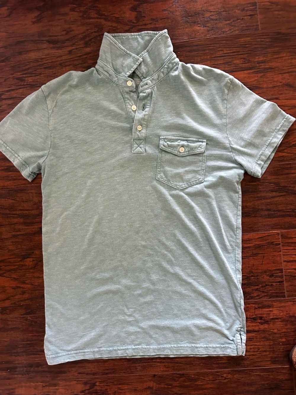 💙☀️FREE GIFT☀️AE Men's Medium soft Sleeve Polo Shirt Sage Green American Eagle